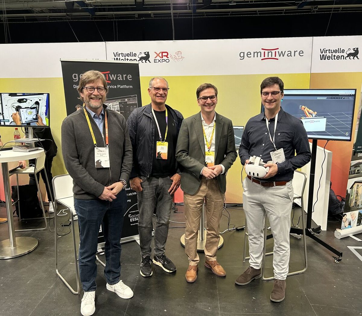 Das geminiware-Team am Messestand